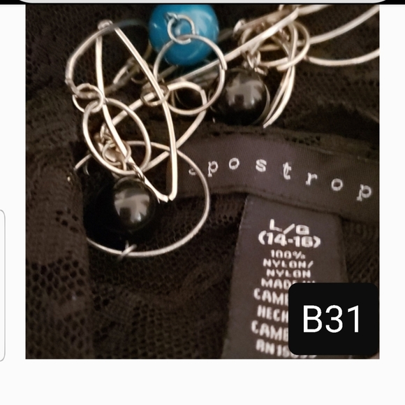 APOSTROPHE ALL LACE TOP SIZE LARGE - Picture 16 of 16